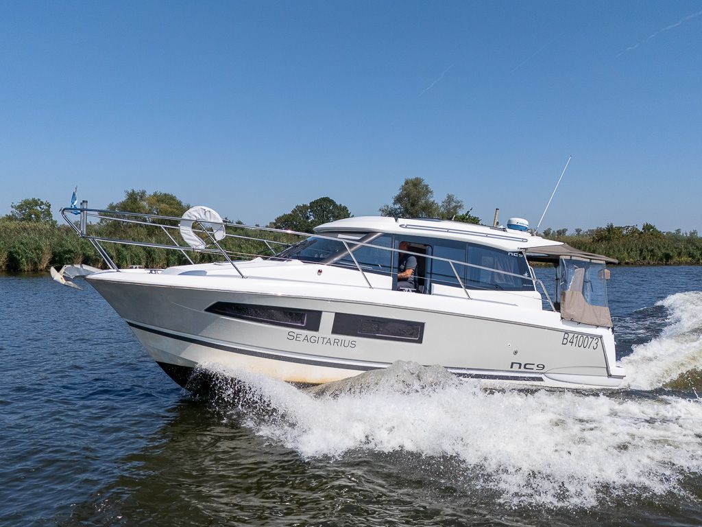2017 Jeanneau NC 9