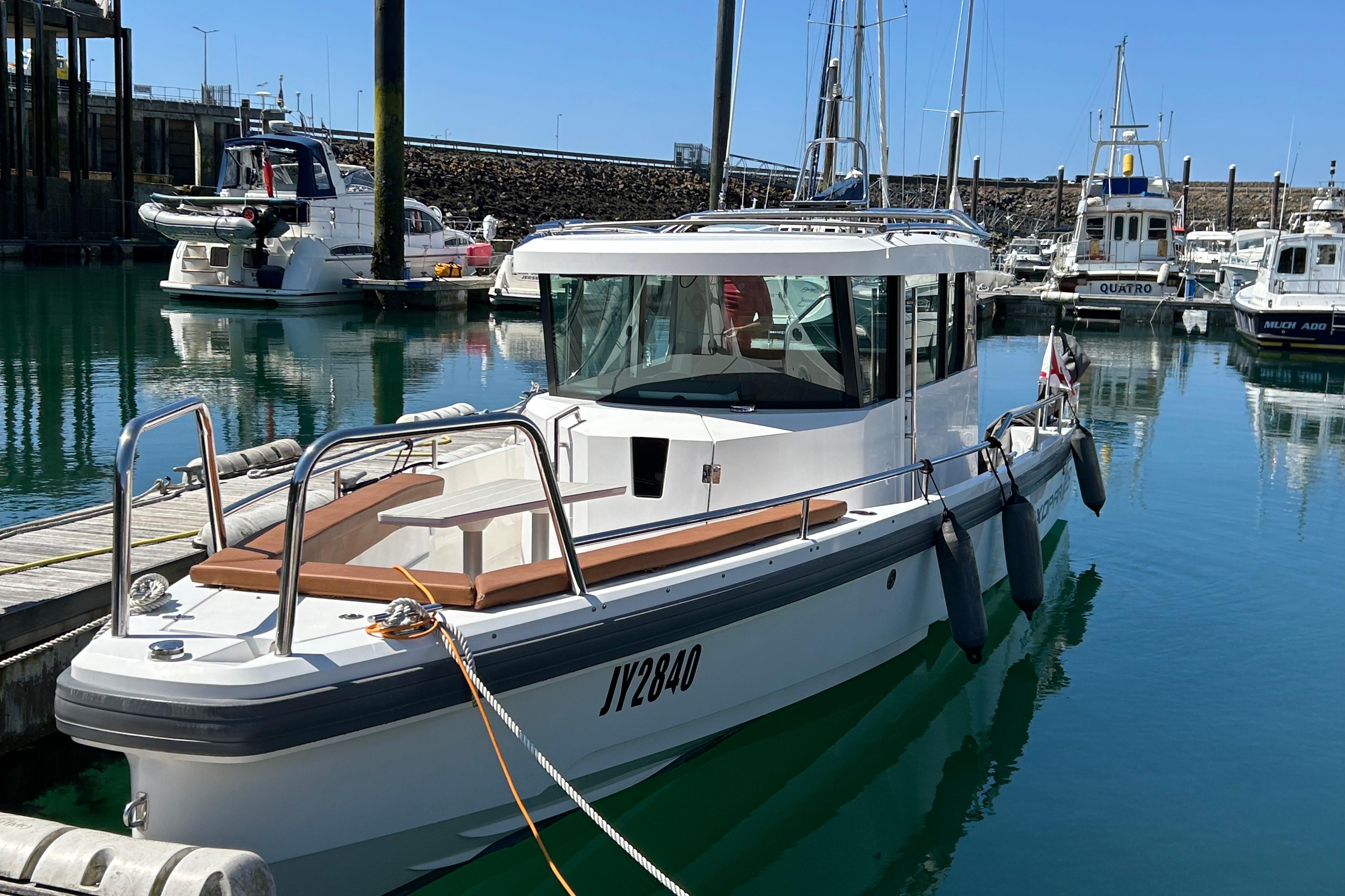 2017 Axopar 28