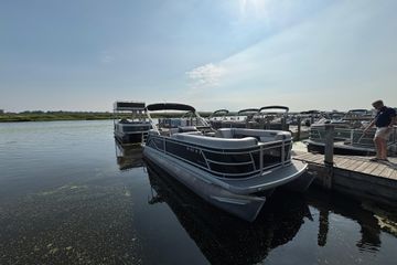 2025 Godfrey SW2286MT