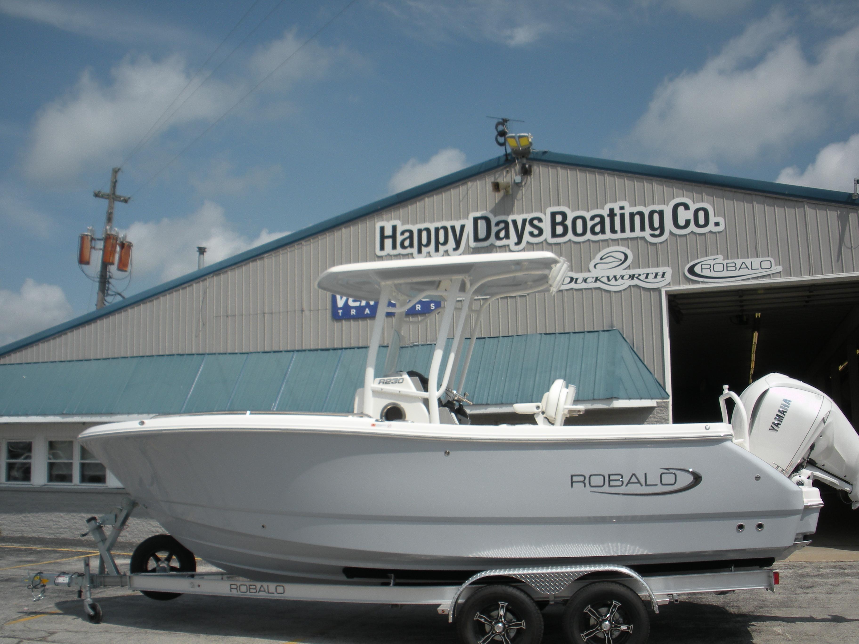 2026 Robalo R230 Center Console