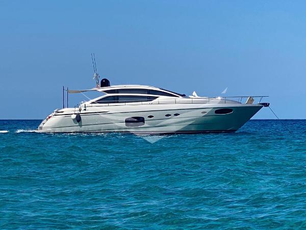 2020 Pershing 62