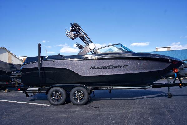 2025 MasterCraft XT23
