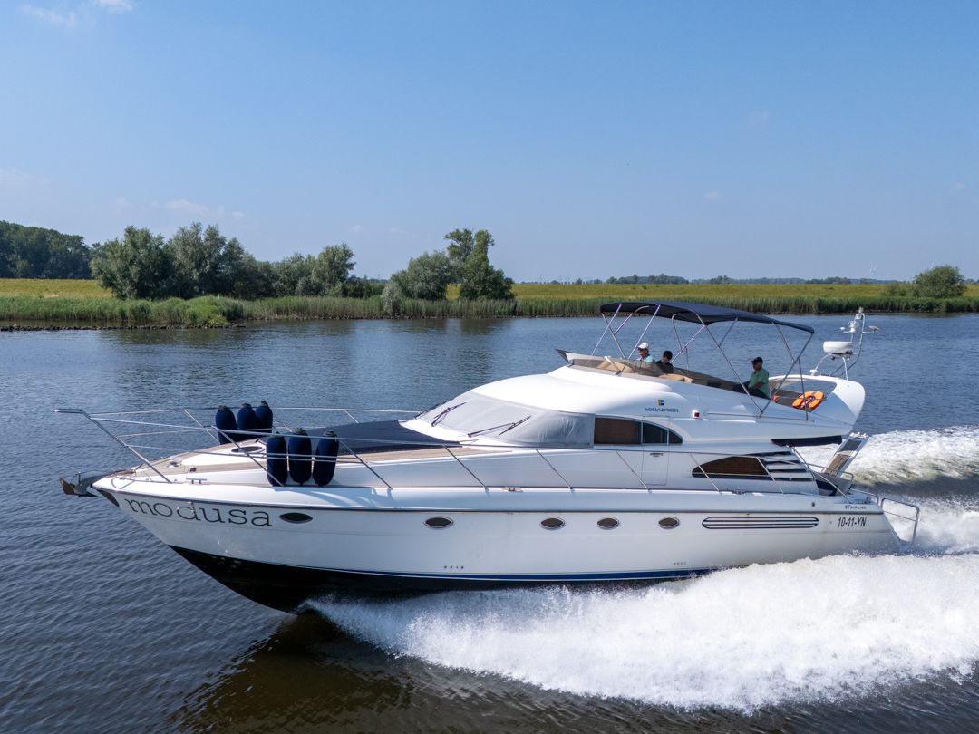 2001 Fairline Squadron 55