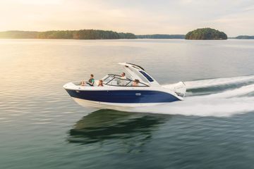 2026 Sea Ray SDX 250 Outboard