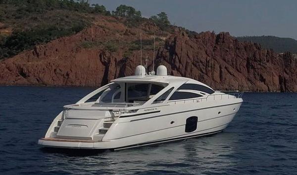 Pershing 70