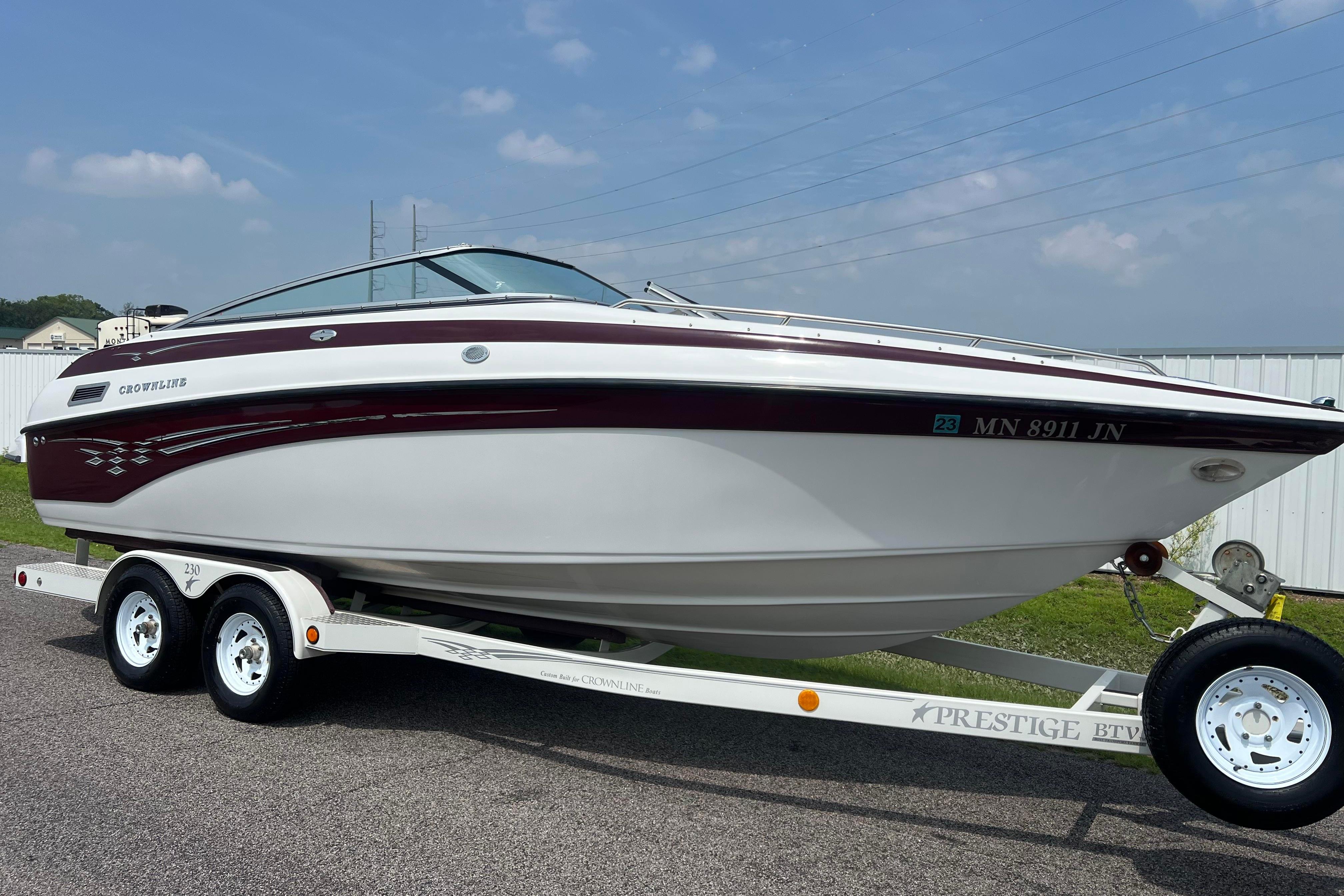 2003 Crownline 230 BR
