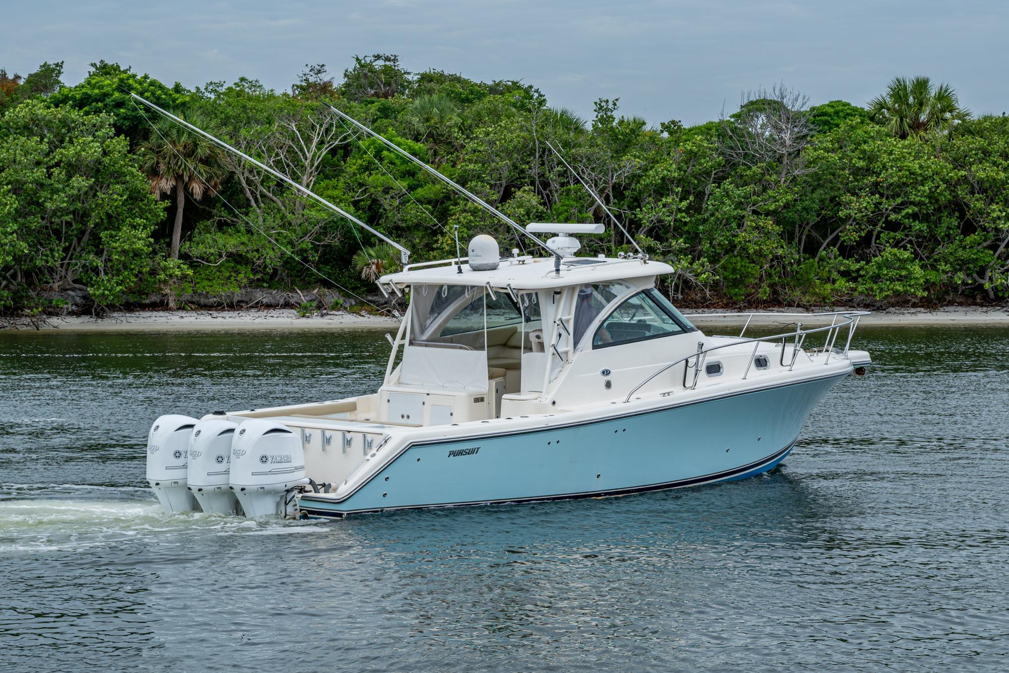 2009 Pursuit OS 375 Offshore