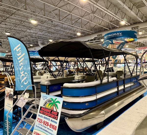Bentley Pontoons Legacy 243 Navigator 2025 Bentley Pontoons Legacy 243 Navigator displayed at a boat show.