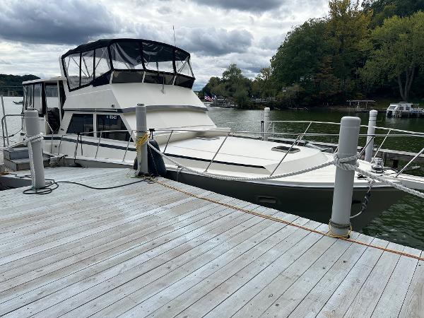 1987 Viking Boats 44 Motor Yacht