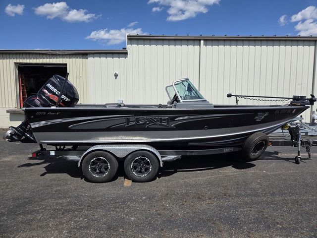 2017 Lund Pro-V 2075 Sport