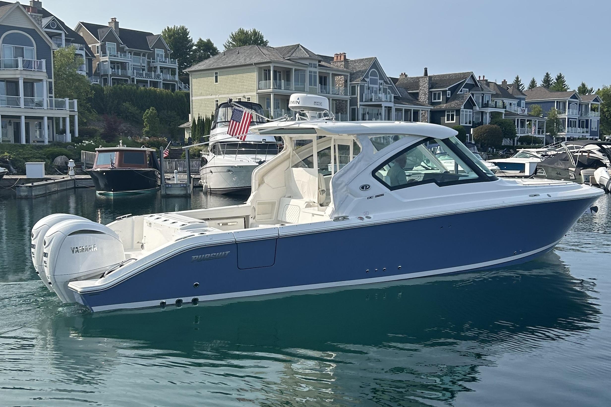 2024 Pursuit DC 326 Dual Console