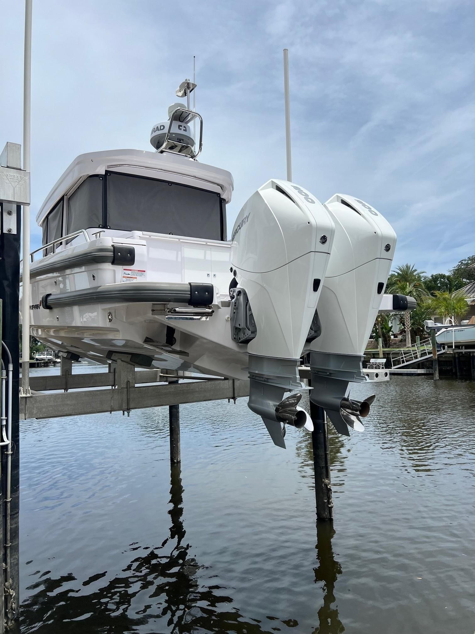 2022 Axopar 28 CABIN