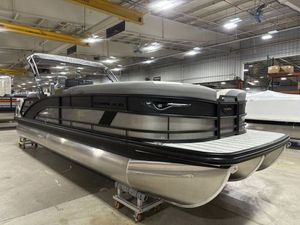 Bennington M Quad Bench 26 MSL Tritoon