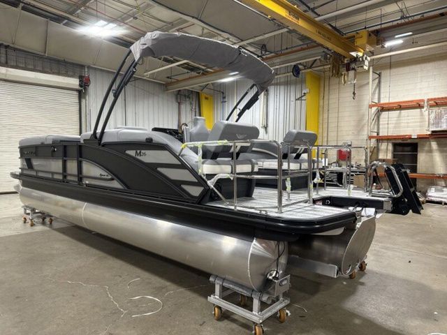 2026 Bennington M Quad Bench 26 MSL Tritoon