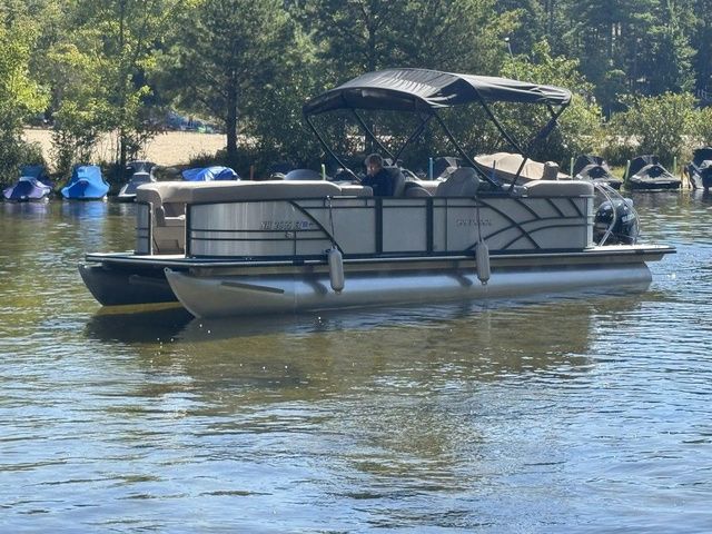 2025 Sylvan 8524 LZ