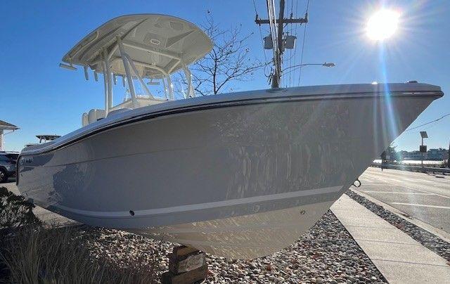 2025 Cobia 220 CC
