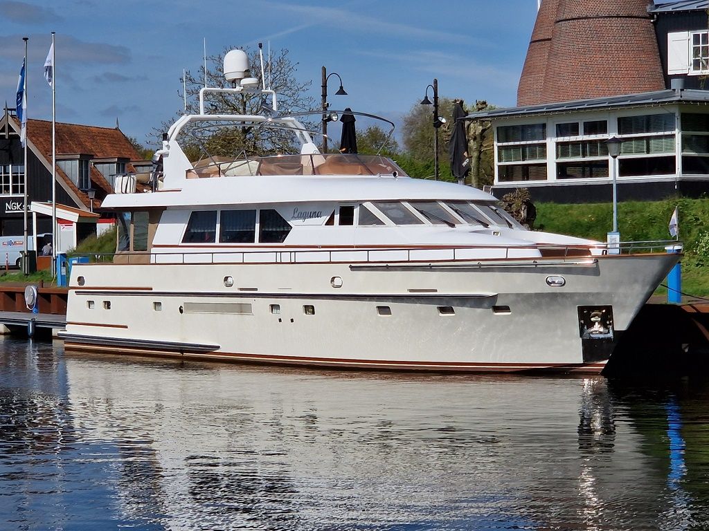 1994 Mulder Futura 63 FLY