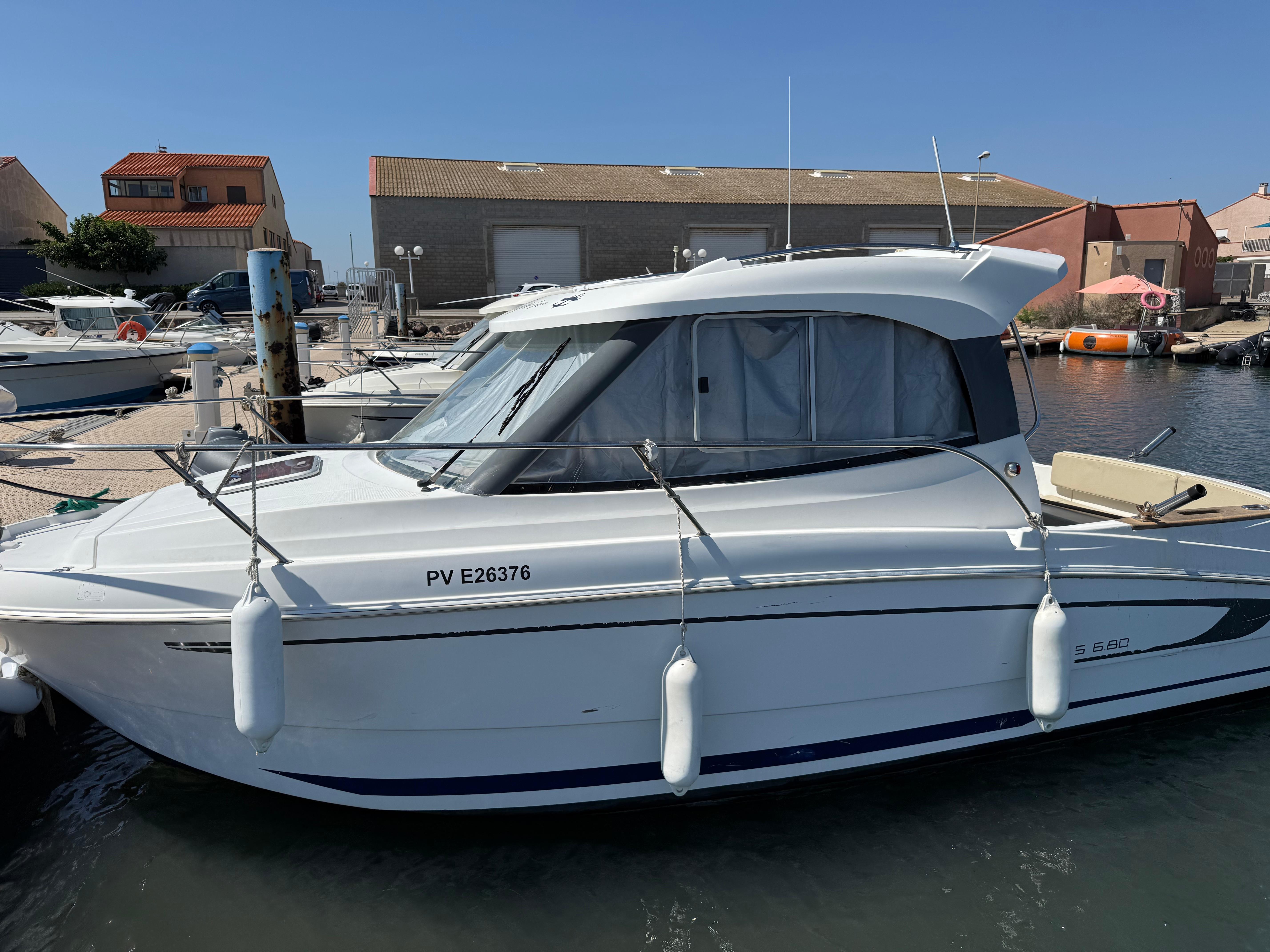 2010 Beneteau Antares 680