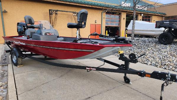 2025 Tracker Bass Tracker Classic XL