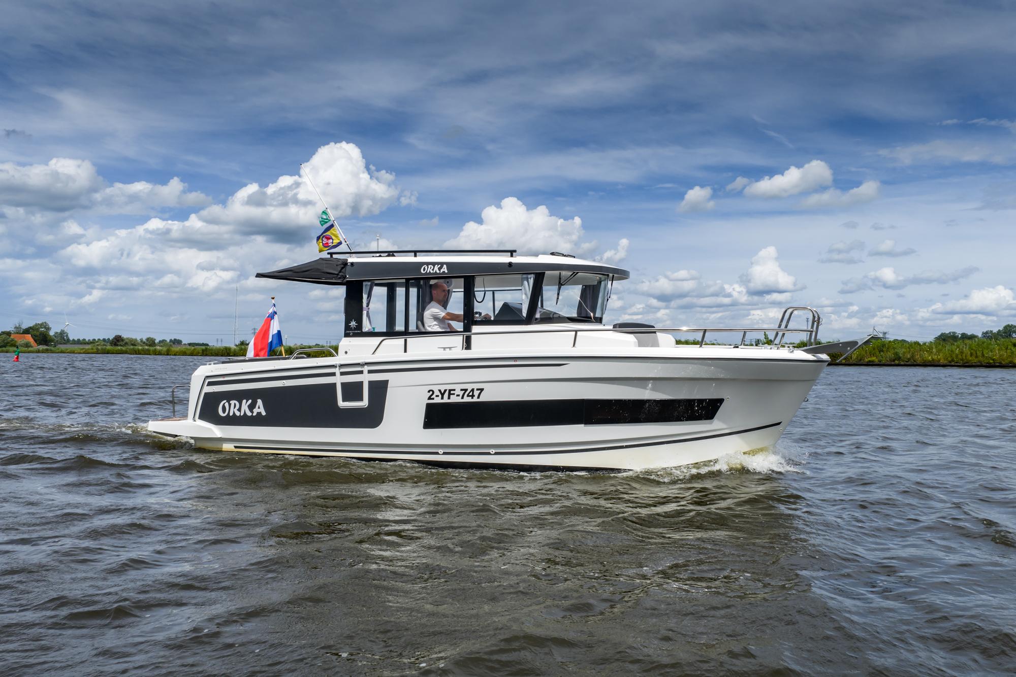 2021 Jeanneau Merry Fisher 895 Marlin