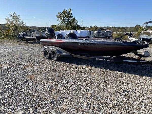 2015 Triton 21TRX