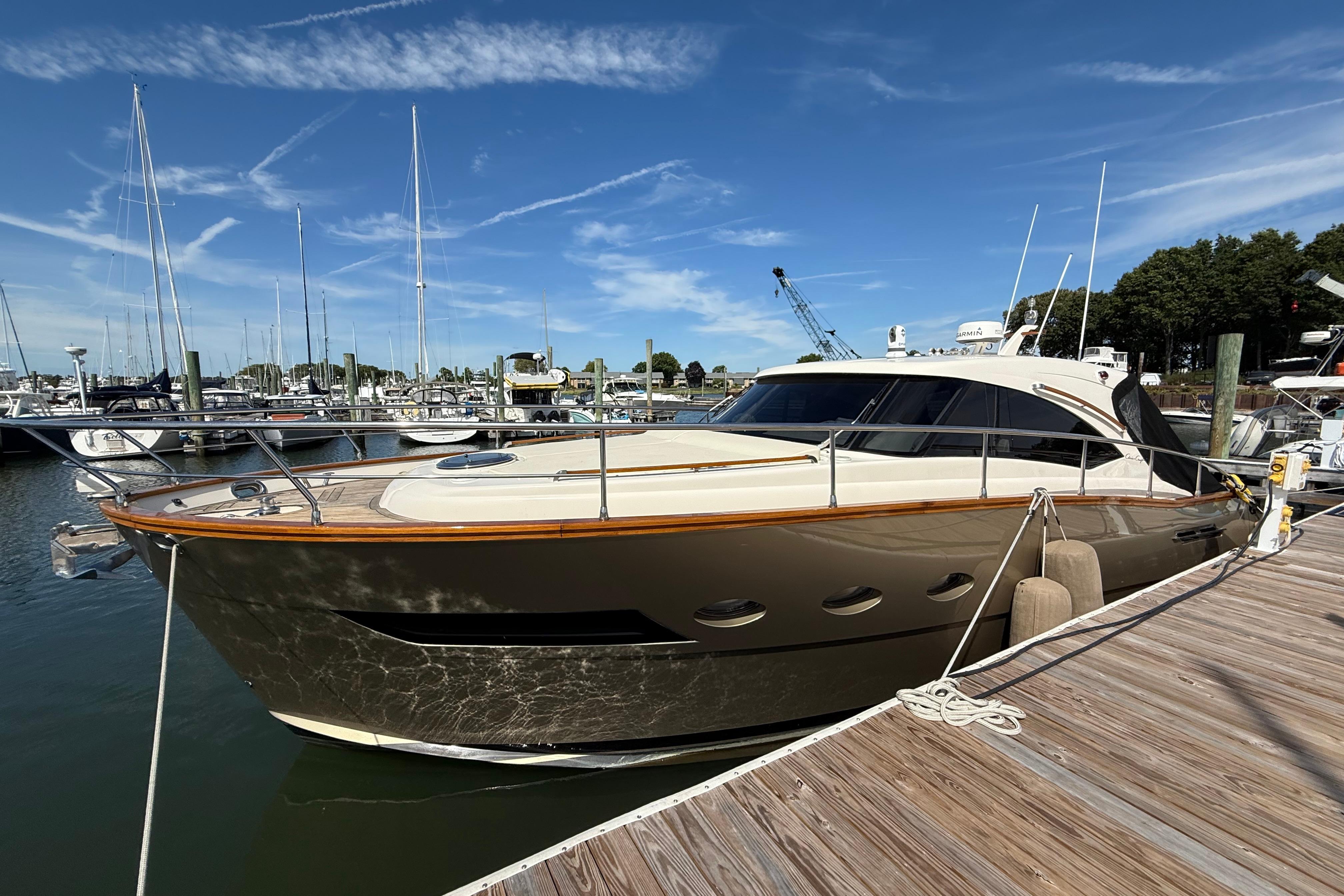 2018 Chris-Craft Commander 44
