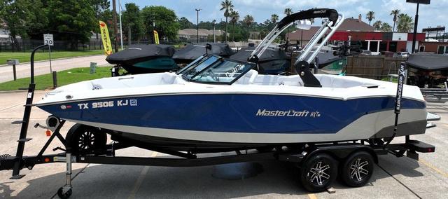2021 MasterCraft NXT24