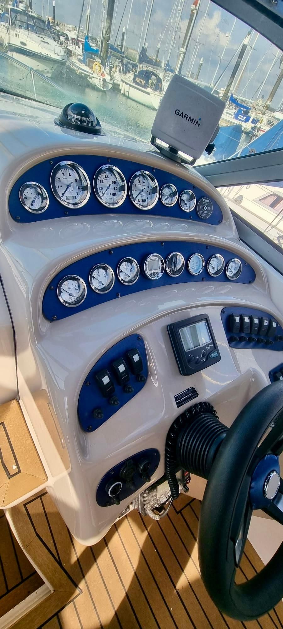 2001 Chaparral 270 Signature