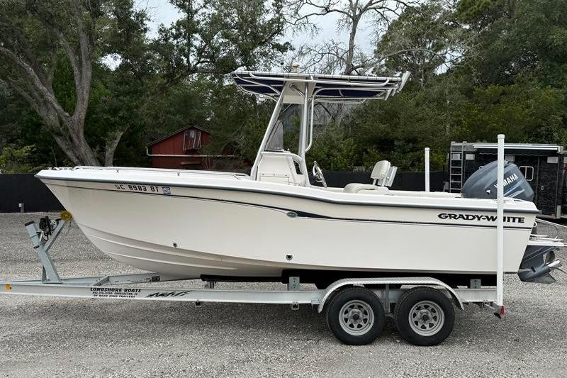 2005 Grady-White Escape 209
