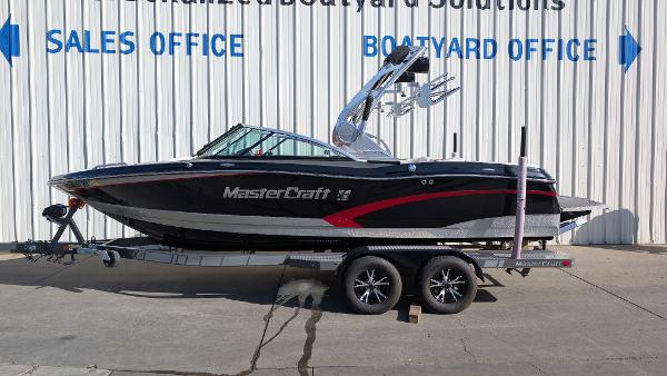 MasterCraft X10