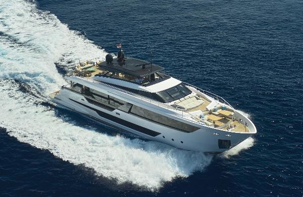 Ferretti Yachts 1000