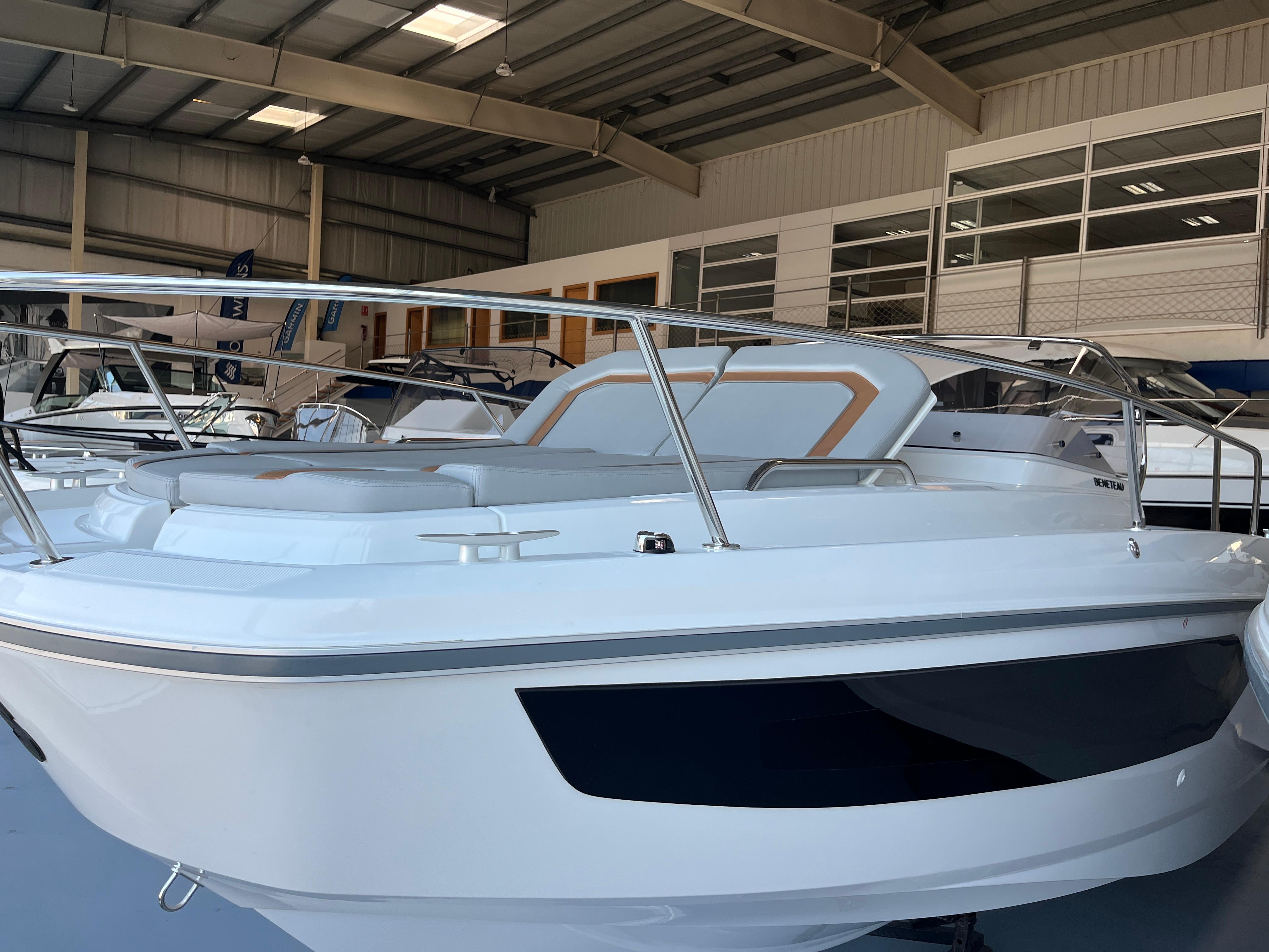 2025 Beneteau FLYER 8 SUNDECK V2