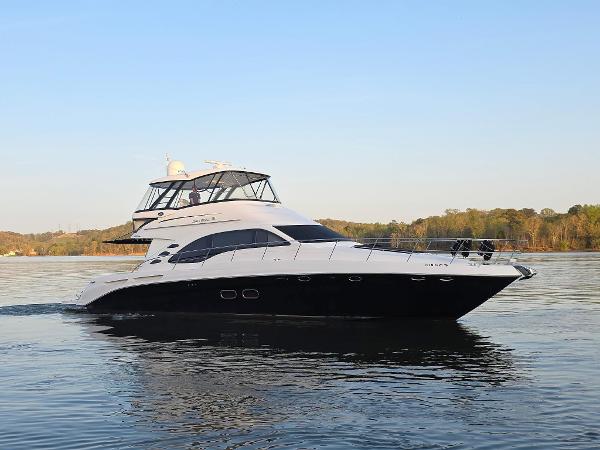Sea Ray 58 Sedan Bridge