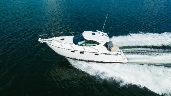 2008 Tiara Yachts 3500 Sovran