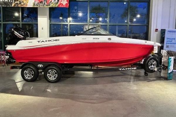 2025 Tahoe 200 S