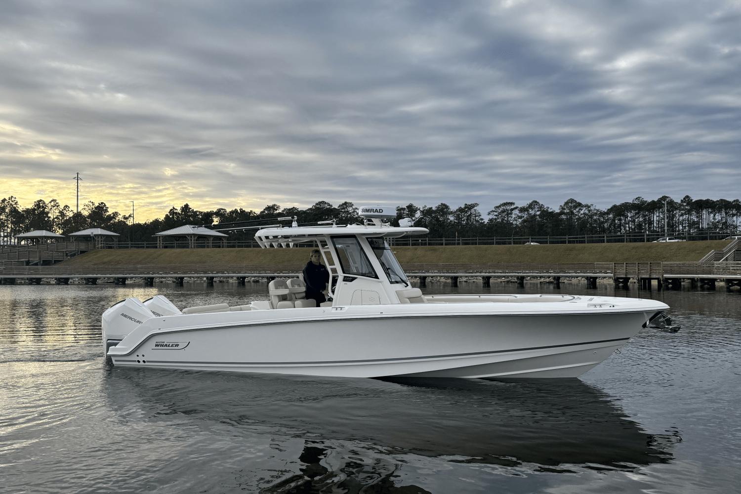 2025 Boston Whaler 280 Outrage