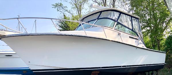1999 Henriques 28 Express Sportfish