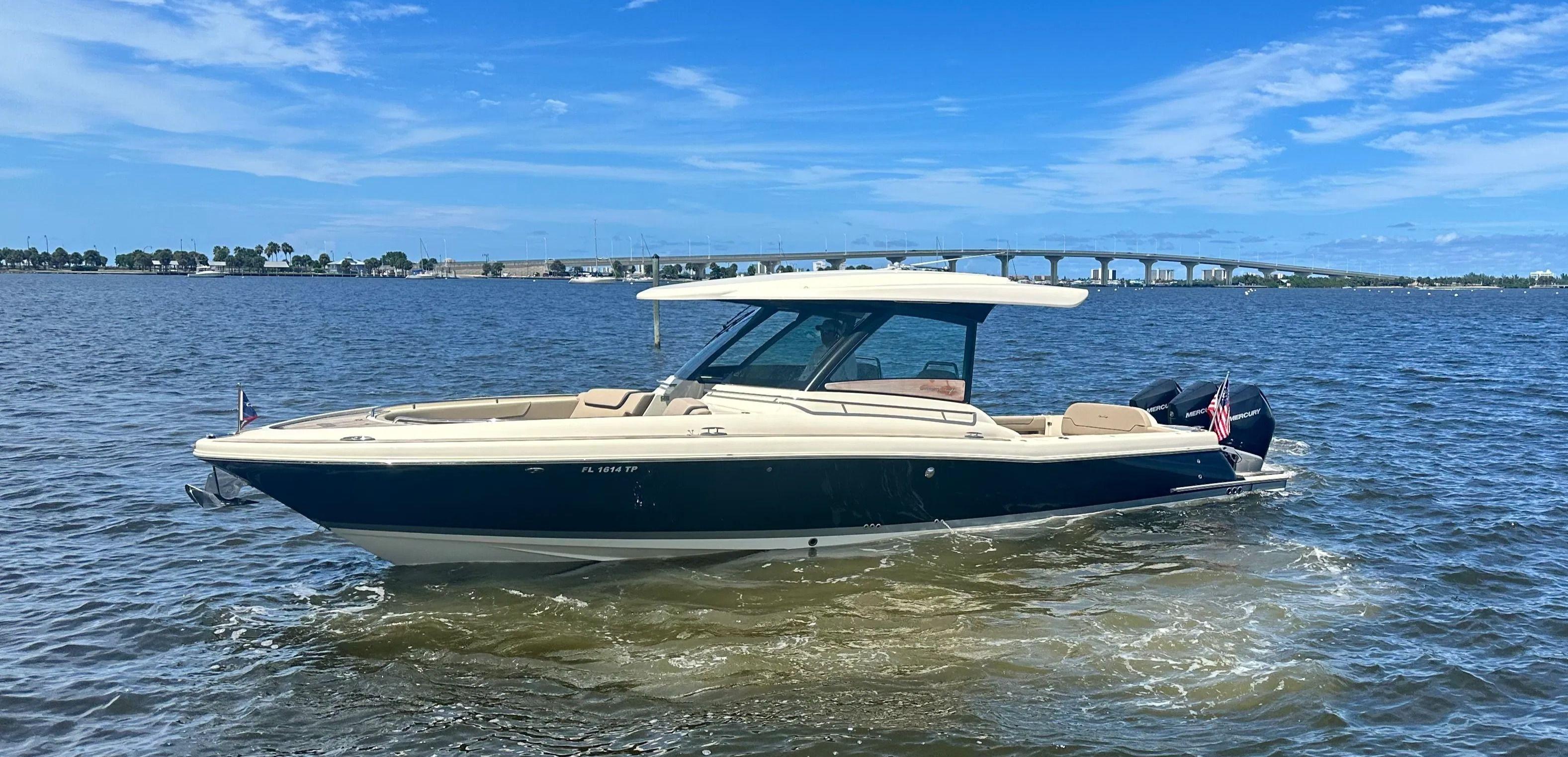 Chris-Craft Calypso 35 2023 CHRIS-CRAFT 35 CALYPSO - Image 1