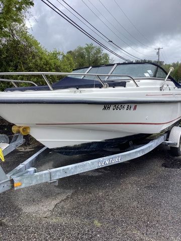 2003 Boston Whaler VENTURE 180