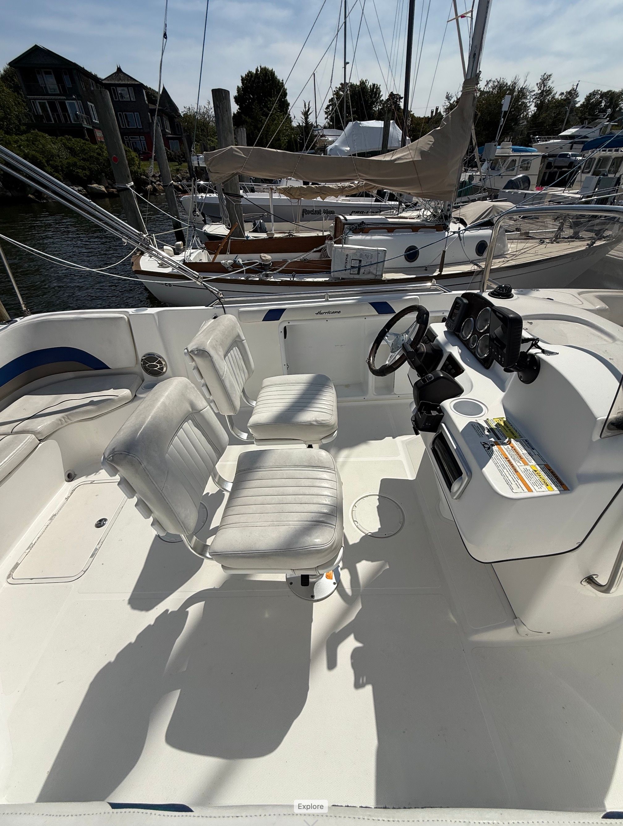 2011 Hurricane SUNDECK SPORT SS 231