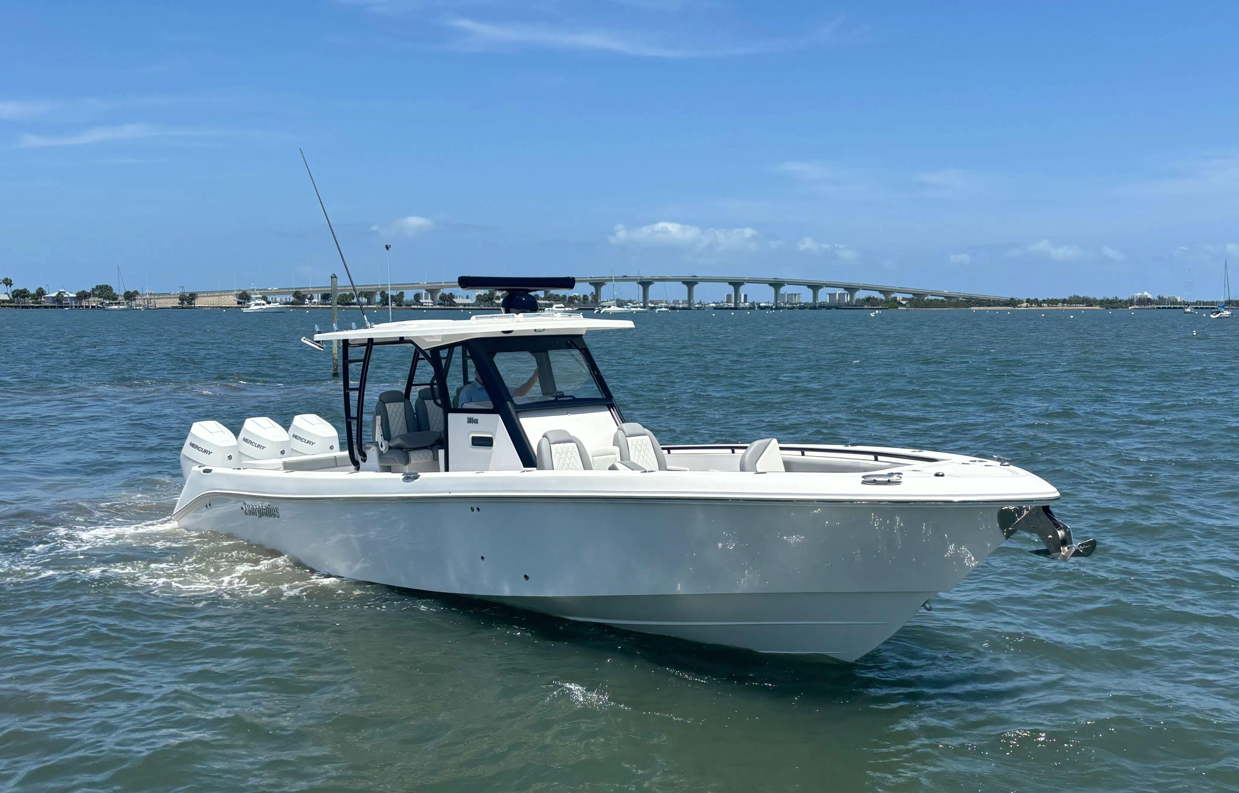 2024 Everglades 365 CC