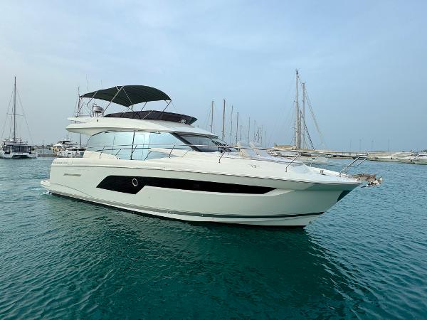 2024 Prestige 520