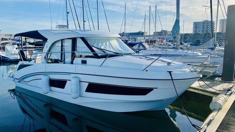 2020 Beneteau Antares 9 OB