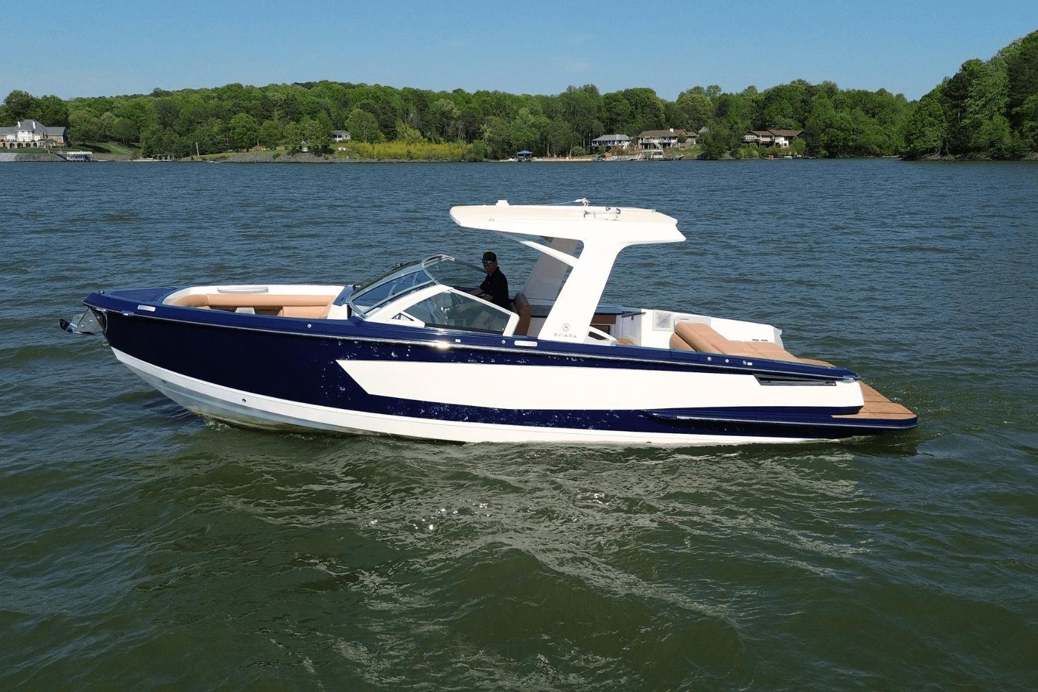2024 Aviara AV32
