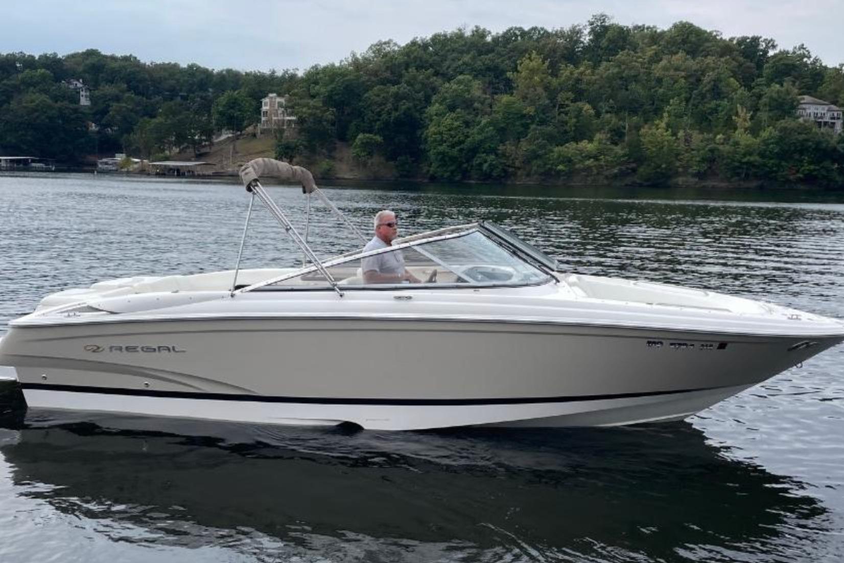 2008 Regal 2700 Bowrider