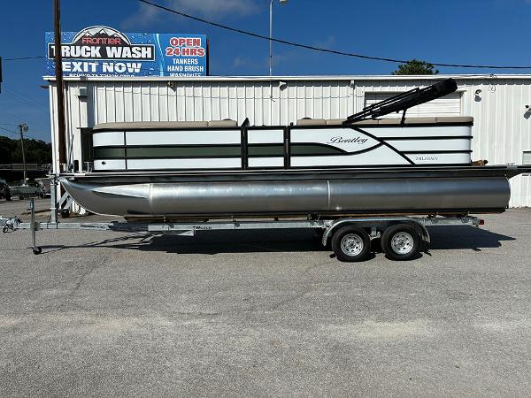 Bentley Pontoons Legacy Cruise 2025 Bentley Pontoons Legacy 243 Cruise (Sport 3) Tritoon