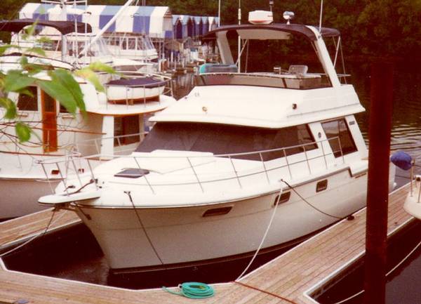 1986 Carver Cockpit 4227 MY