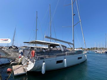 2023 Beneteau Oceanis Yacht 60