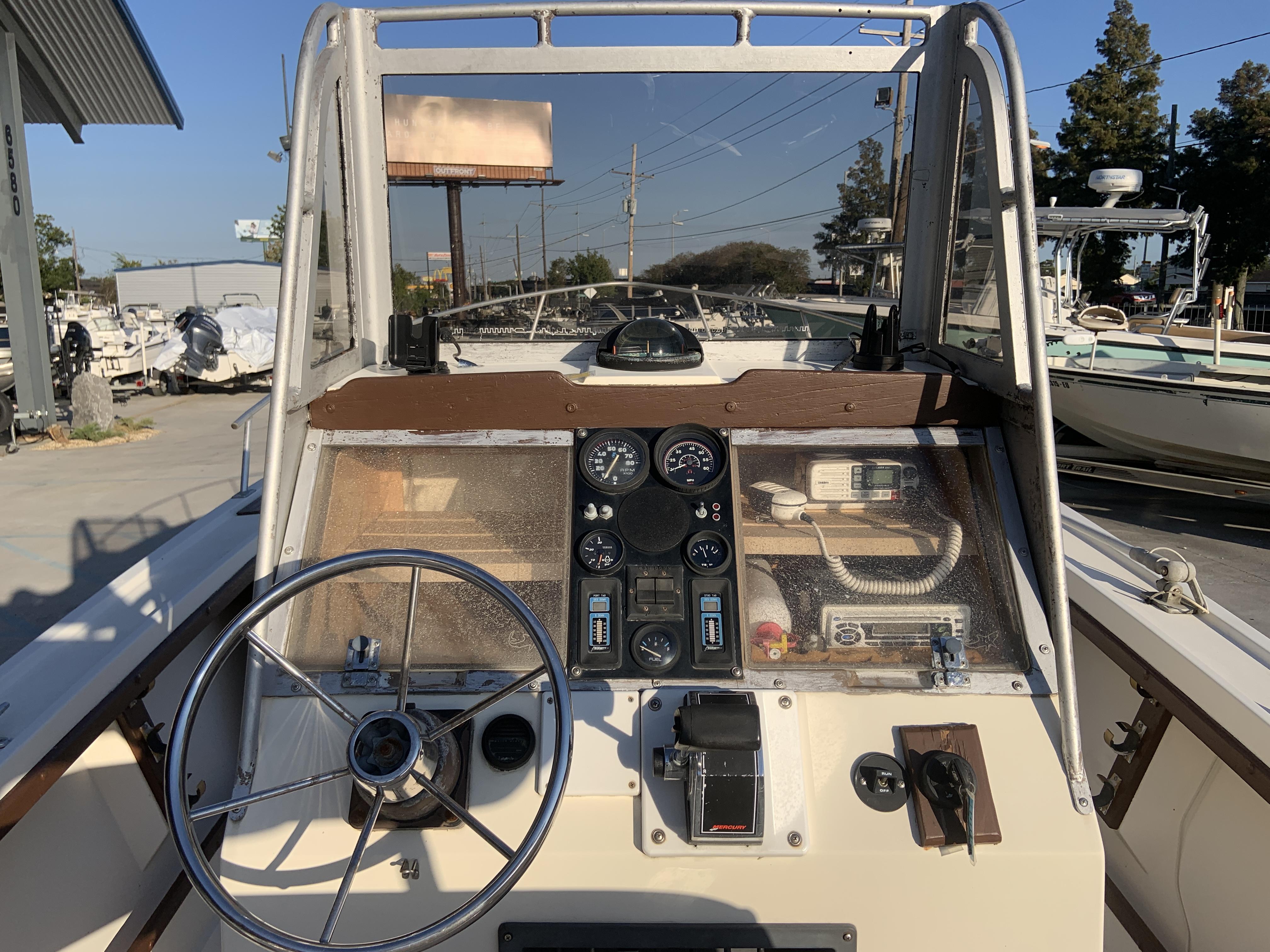 1988 Mako 231 Center Console