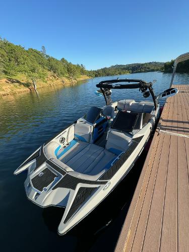 2017 Malibu Wakesetter 22 MXZ